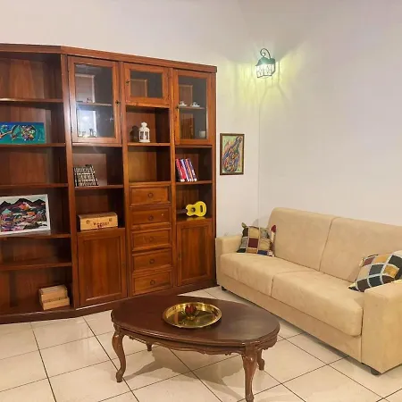 Olly E Honda Guest House-comfort Nel Cuore Di דירה בארי